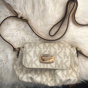 MK purse